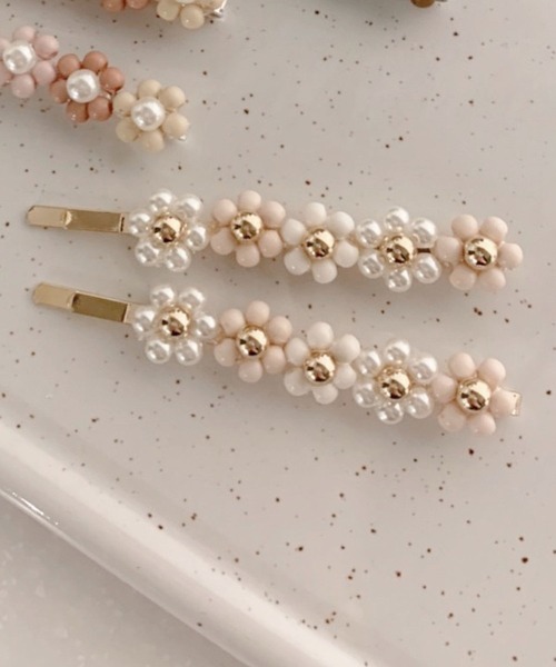 Me%（ミィパーセント）の「☆2点セット☆ビーズフラワーＳＥＴピン（ヘアピン・レディース・ホワイト系その他/グリーン系その他/ピンク系その他・FREE）」の2枚目の写真