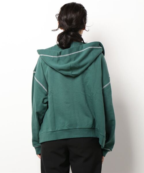 179/WG(イチナナキュウダブルジー)の「配色ステッチフルジップパーカー(パーカー・レディース・チャコールグレー/グレー/グリーン・FREE)」の4枚目の写真