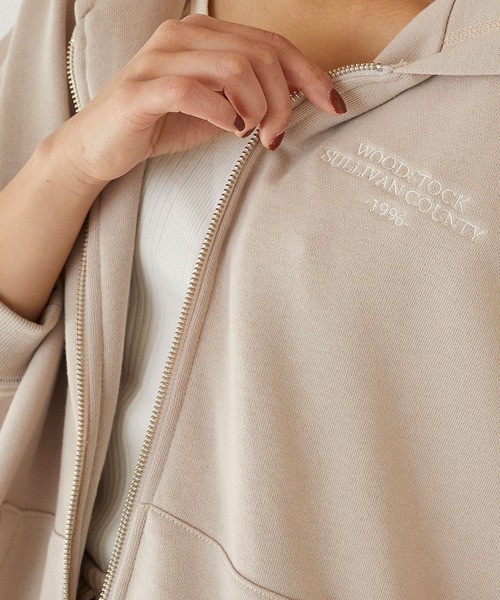 179/WG(イチナナキュウダブルジー)の「配色ステッチフルジップパーカー(パーカー・レディース・チャコールグレー/グレー/グリーン・FREE)」の20枚目の写真