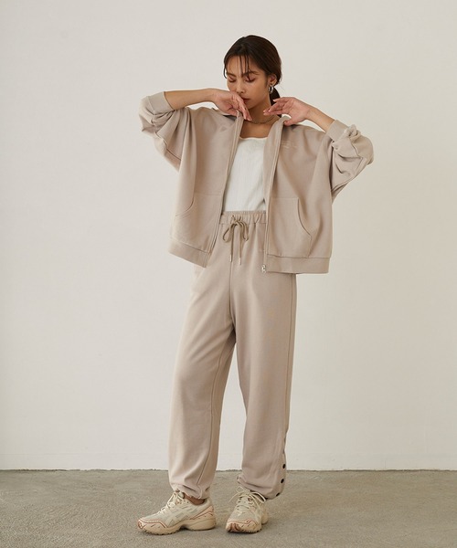 179/WG(イチナナキュウダブルジー)の「配色ステッチフルジップパーカー(パーカー・レディース・チャコールグレー/グレー/グリーン・FREE)」の21枚目の写真