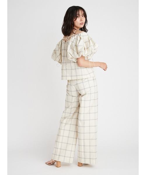 SNIDEL(スナイデル)の「Sustainableセンターストレートパンツ SNIDEL(スナイデル)の「Sustainableセンターストレートパンツ