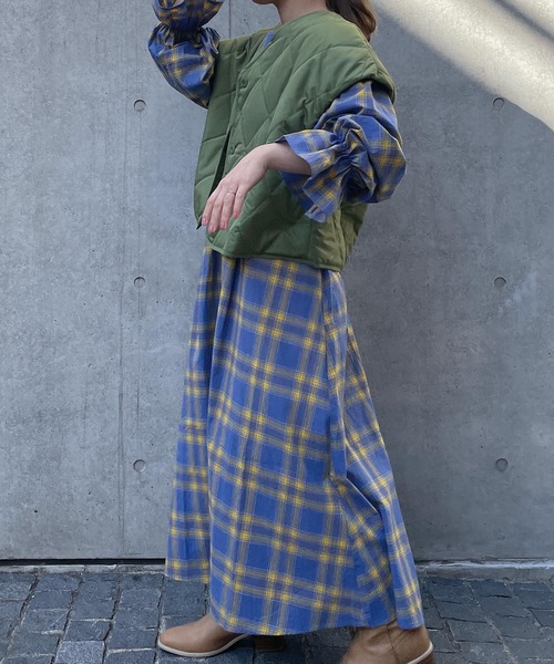 w closet(ダブルクローゼット)の「先染めチェックウエスト切替スクエアネックワンピース(ワンピース・レディース・イエロー/ブルー・FREE)」の10枚目の写真