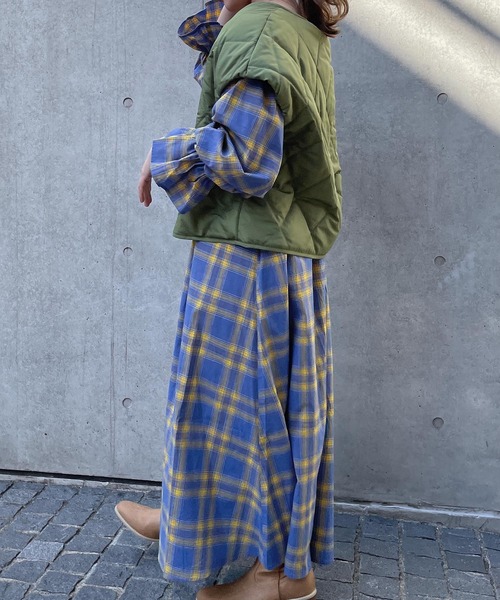 w closet(ダブルクローゼット)の「先染めチェックウエスト切替スクエアネックワンピース(ワンピース・レディース・イエロー/ブルー・FREE)」の4枚目の写真