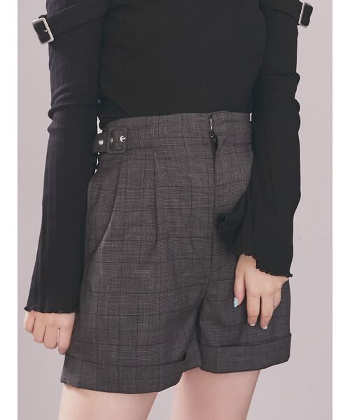 EATME（イートミー）の「ダブルベルトショートパンツ（セットアップ可能）（その他パンツ・レディース・ブラック/その他1・SMALL/MEDIUM）」の2枚目の写真