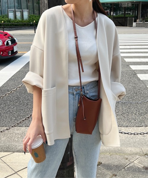 Meli rich(メリーリッチ)の「カットポンチノーカラージャケット(ノーカラージャケット・レディース・ブラック/アイボリー/グレイッシュベージュ・MEDIUM)」の8枚目の写真