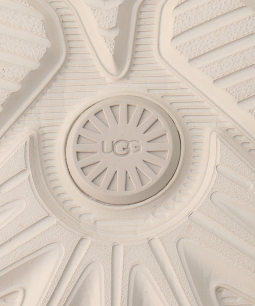 UGG(アグ)の「【UGG / アグ】CA805 V2 NUBUCK(スニーカー・メンズ・ベージュ・100/9/XX-SMALL)」の5枚目の写真