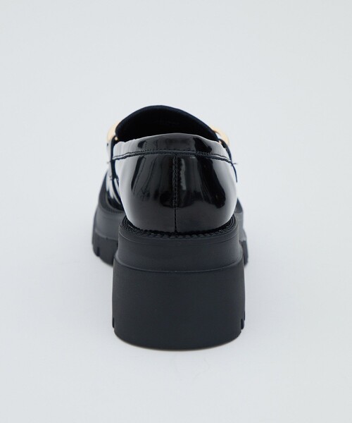 UNITED TOKYO（ユナイテッドトウキョウ）の「チェーンパンプローファー（ローファー・レディース・ホワイト/ブラック・2/3/1）」の5枚目の写真