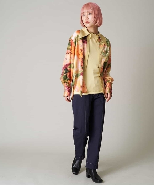 A de a.v.v（アードアー・ヴェ・ヴェ）の「ビッグ襟柄シャツ（シャツ/ブラウス・レディース・イエロー/ブルー・38/36）」の3枚目の写真