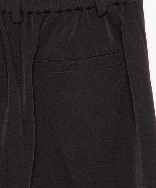 WEGO（ウィゴー）の「WEGO/ピンタックショートパンツ（その他パンツ・レディース・ブラック/アイボリー/ベージュ・FREE）」の4枚目の写真