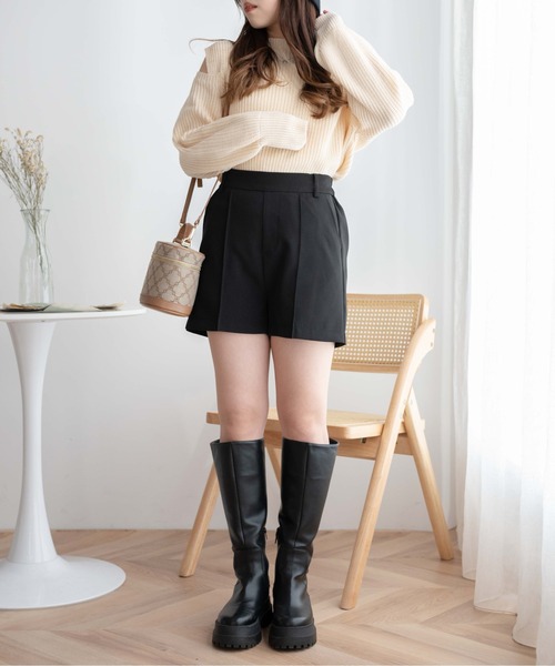 【新品同様】 bow.a ボウエー タックショートパンツ FREE ブラック 新品同様】 bow.a ボウエー タックショートパンツ FREE ブラック