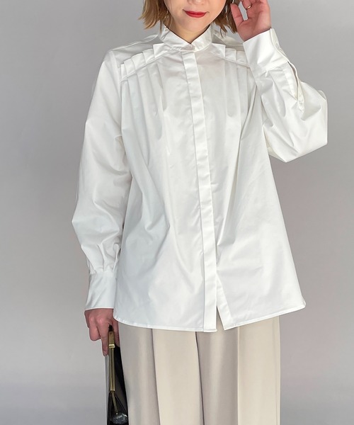 PICCIN（ピッチン）の「タイプライタータックシャツ（シャツ/ブラウス・レディース・ブラック/オフホワイト/サックスブルー・M）」の4枚目の写真