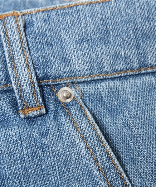 Kastane(カスタネ)の「【Kastane】ダメージ断ち切りデニムパンツ(デニムパンツ・レディース・ライトブルー・SMALL/MEDIUM)」の8枚目の写真