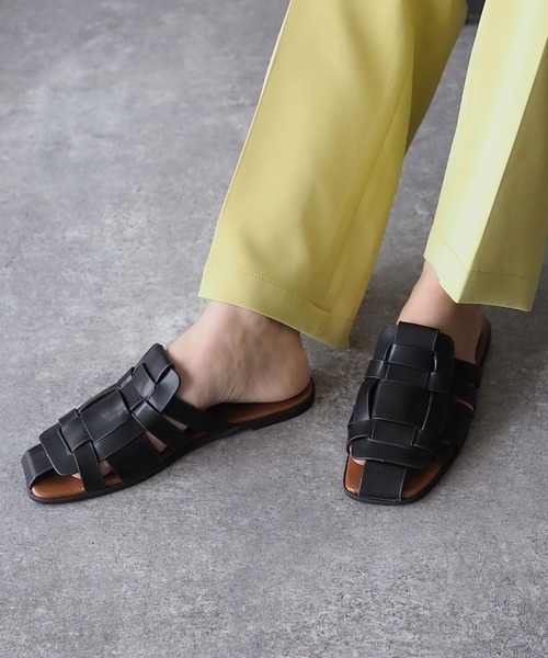 Riberry（リベリー）の「編み込みスリッパサンダル/グルカスリッパサンダル（サンダル・レディース・ホワイト/ブラック/ブラウン・MEDIUM/LARGE）」の7枚目の写真