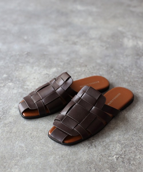 Riberry（リベリー）の「編み込みスリッパサンダル/グルカスリッパサンダル（サンダル・レディース・ホワイト/ブラック/ブラウン・MEDIUM/LARGE）」の20枚目の写真