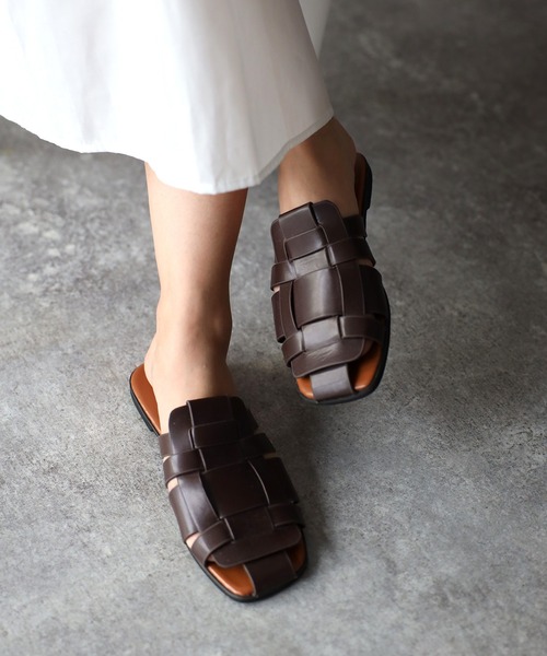 Riberry（リベリー）の「編み込みスリッパサンダル/グルカスリッパサンダル（サンダル・レディース・ホワイト/ブラック/ブラウン・MEDIUM/LARGE）」の22枚目の写真