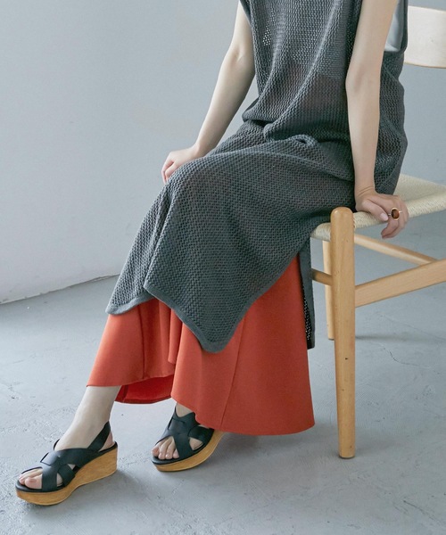 Fashion Letter(ファッションレター)の「日本製編み込み風デザインウェッジサンダル 痛くないサンダル(サンダル・レディース・マスタード/ダークベージュ/ホワイト/ブラック・LL/L/M/S)」の11枚目の写真