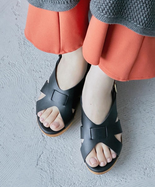 Fashion Letter(ファッションレター)の「日本製編み込み風デザインウェッジサンダル 痛くないサンダル(サンダル・レディース・マスタード/ダークベージュ/ホワイト/ブラック・LL/L/M/S)」の22枚目の写真
