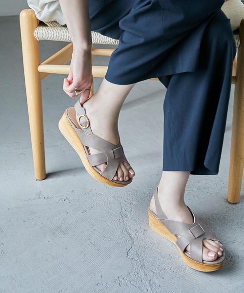 Fashion Letter(ファッションレター)の「日本製編み込み風デザインウェッジサンダル 痛くないサンダル(サンダル・レディース・マスタード/ダークベージュ/ホワイト/ブラック・LL/L/M/S)」の16枚目の写真