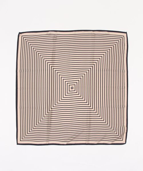 AVALON(U.Q)（アバロン）の「スクエアラインモノトーンスカーフ（ストール/ショール・レディース・ブラック/アイボリー/ベージュ・FREE）」の3枚目の写真