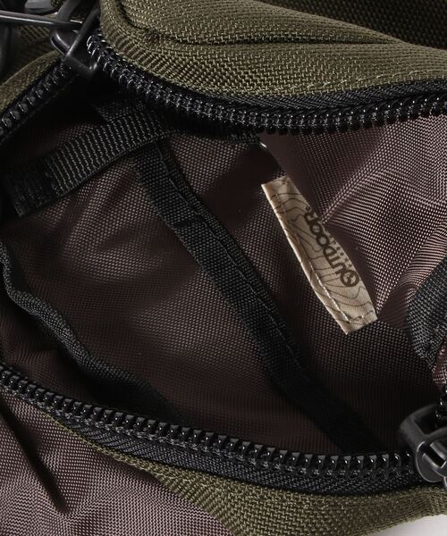 Plug(プラグ)の「【plug / プラグ】 × OUTDOOR PRODUCTS ミニショルダーバッグ(ショルダーバッグ・メンズ・ブラック/カーキ/ブラウン・FREE)」の4枚目の写真