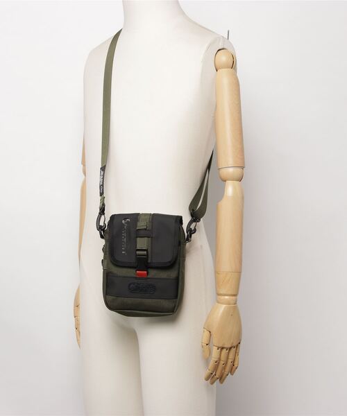 Plug(プラグ)の「【plug / プラグ】 × OUTDOOR PRODUCTS ミニショルダーバッグ(ショルダーバッグ・メンズ・ブラック/カーキ/ブラウン・FREE)」の6枚目の写真
