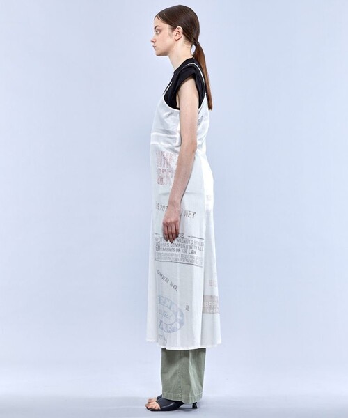 FILL THE BILL（フィルザビル）の「【FILL THE BILL(フィルザビル)】フラワーバッグプリントドレス 210-221018（ドレス・レディース・ホワイト/ネイビー・1/2）」の6枚目の写真