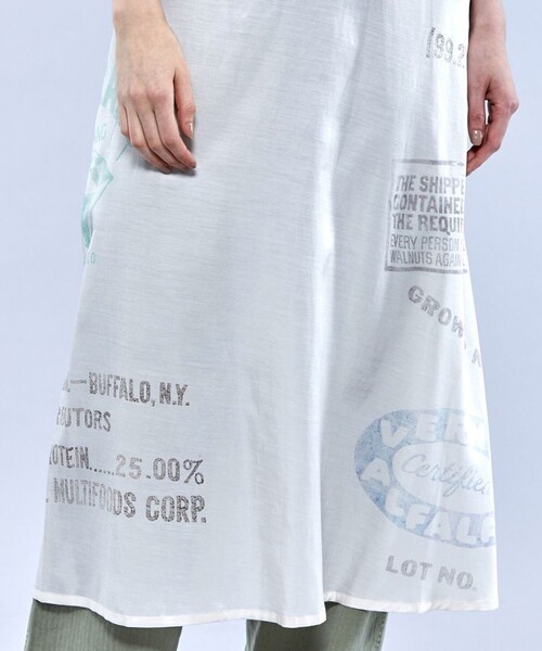 FILL THE BILL（フィルザビル）の「【FILL THE BILL(フィルザビル)】フラワーバッグプリントドレス 210-221018（ドレス・レディース・ホワイト/ネイビー・1/2）」の10枚目の写真