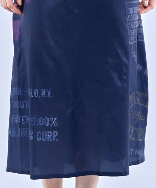 FILL THE BILL（フィルザビル）の「【FILL THE BILL(フィルザビル)】フラワーバッグプリントドレス 210-221018（ドレス・レディース・ホワイト/ネイビー・1/2）」の20枚目の写真