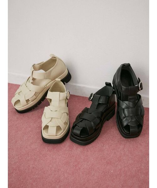 merry jenny（メリージェニー）の「heartグルカラバーshoes（サンダル・レディース・アイボリー/ブラック・MEDIUM/LARGE）」の3枚目の写真