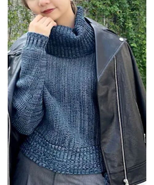 MURUA（ムルーア）の「BIGタートルニットプルオーバー（ニット/セーター・レディース・ブラック/ベージュ/ネイビー/グリーン/モカ・FREE）」の5枚目の写真