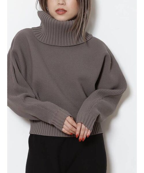 MURUA（ムルーア）の「BIGタートルニットプルオーバー（ニット/セーター・レディース・ブラック/ベージュ/ネイビー/グリーン/モカ・FREE）」の3枚目の写真