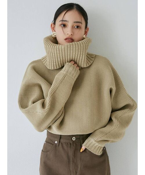 MURUA（ムルーア）の「BIGタートルニットプルオーバー（ニット/セーター・レディース・ブラック/ベージュ/ネイビー/グリーン/モカ・FREE）」の10枚目の写真
