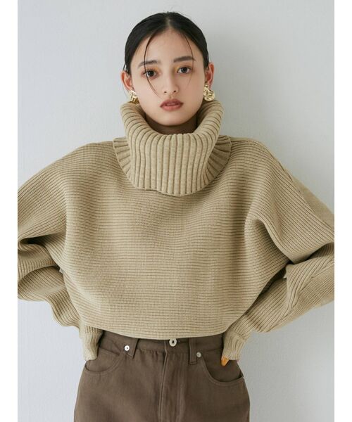 MURUA（ムルーア）の「BIGタートルニットプルオーバー（ニット/セーター・レディース・ブラック/ベージュ/ネイビー/グリーン/モカ・FREE）」の18枚目の写真
