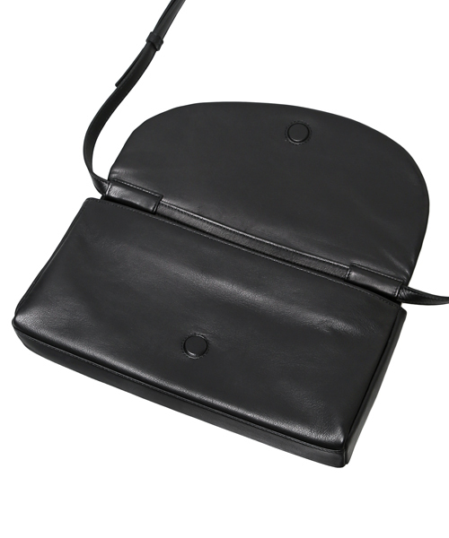 discord Yohji Yamamoto（ディスコード　ヨウジヤマモト）の「Cache-Cache Main　カシュカシュ・マン　バッグ（ショルダーバッグ・レディース・ブラック・FREE）」の7枚目の写真
