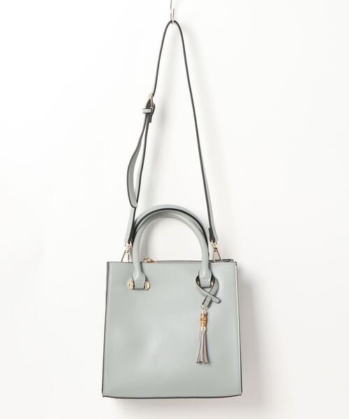 EDIT COLOGNE（エディットコロン）の「タッセルチャーム付きスクエアバッグ（ショルダーバッグ・レディース・ブラウン/ホワイト/グリーン・ﾌﾘ-）」の3枚目の写真