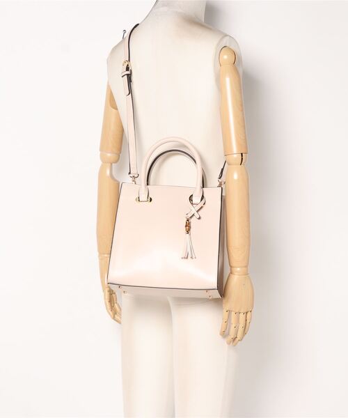 EDIT COLOGNE（エディットコロン）の「タッセルチャーム付きスクエアバッグ（ショルダーバッグ・レディース・ブラウン/ホワイト/グリーン・ﾌﾘ-）」の4枚目の写真
