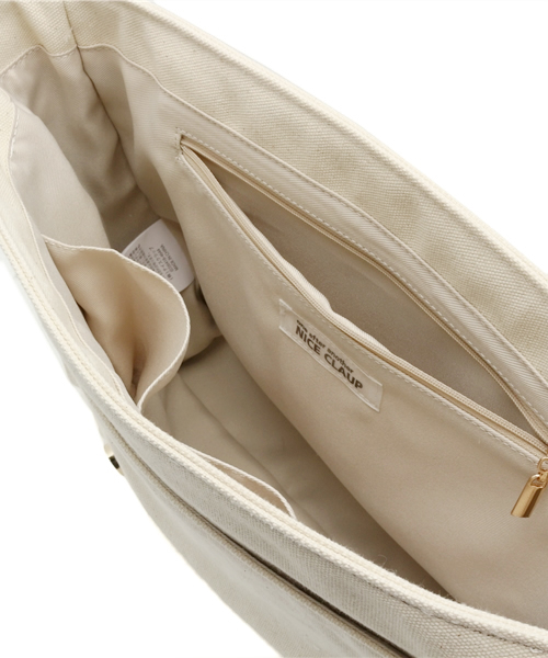 one after another NICE CLAUP（ワンアフターアナザーナイスクラップ）の「【non-no5月号掲載 ナイスクラップ】サッチェルバック（ショルダーバッグ・レディース・アイボリー/キャメル/ブラック・FREE）」の5枚目の写真