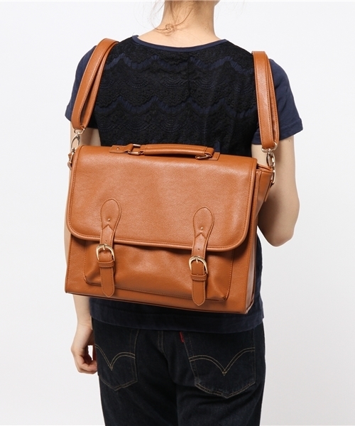 one after another NICE CLAUP（ワンアフターアナザーナイスクラップ）の「【non-no5月号掲載 ナイスクラップ】サッチェルバック（ショルダーバッグ・レディース・アイボリー/キャメル/ブラック・FREE）」の11枚目の写真