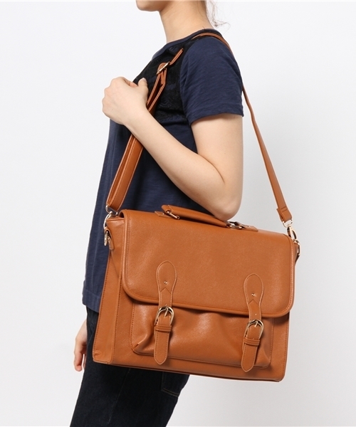 one after another NICE CLAUP（ワンアフターアナザーナイスクラップ）の「【non-no5月号掲載 ナイスクラップ】サッチェルバック（ショルダーバッグ・レディース・アイボリー/キャメル/ブラック・FREE）」の12枚目の写真