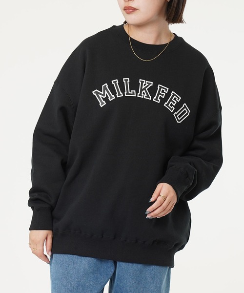 MILKFED.（ミルクフェド）の「VARSITY LOGO BIG SWEAT TOP（スウェット・レディース・ブラック/ネイビー・ONE SIZE）」の3枚目の写真