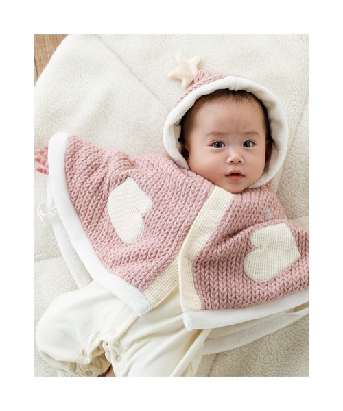 SLAP SLIP BABY(スラップスリップベビー)の「SLAPSLIPBABY/手袋パッチ星モチーフケーブル編み裏ボアマントベビー(50~90cm)(ポンチョ・キッズ・ピンク/オフホワイト・ONESIZE)」の2枚目の写真