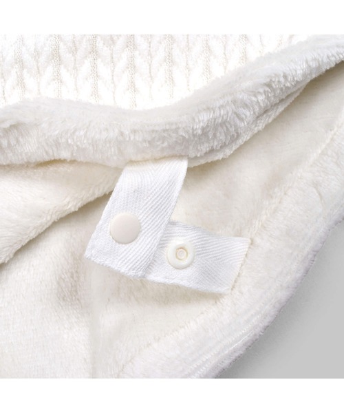 SLAP SLIP BABY(スラップスリップベビー)の「SLAPSLIPBABY/手袋パッチ星モチーフケーブル編み裏ボアマントベビー(50~90cm)(ポンチョ・キッズ・ピンク/オフホワイト・ONESIZE)」の13枚目の写真