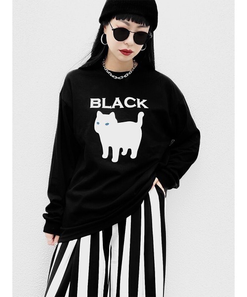 LVEU.(ラブユ.)の「Cat print over long sleeve T-shirt / キャットプリントオーバーロンT(Ai select)(Tシャツ/カットソー・レディース・ブラック/ホワイト・FREE)」の1枚目の写真
