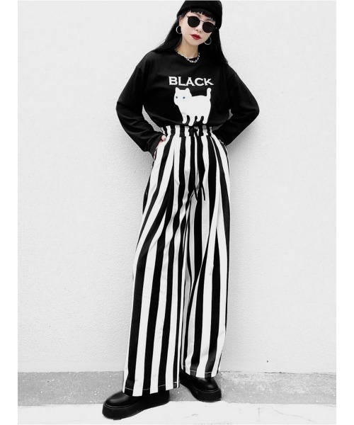 LVEU.(ラブユ.)の「Cat print over long sleeve T-shirt / キャットプリントオーバーロンT(Ai select)(Tシャツ/カットソー・レディース・ブラック/ホワイト・FREE)」の3枚目の写真