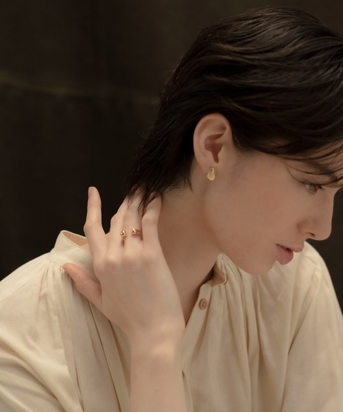 novice（ノーヴィス）の「【novice】Volume Hug Ring（リング・レディース・シルバー/ゴールド・FREE）」の7枚目の写真