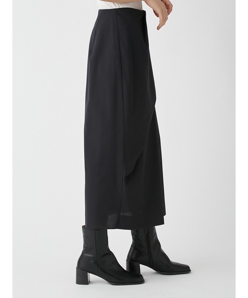 Mila Owen（ミラオーウェン）の「タックドレープコクーンスカート