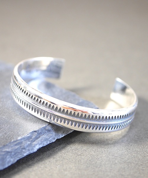 ８(eight)（エイト）の「silver925 インディアン バングル（バングル/リストバンド・メンズ・A/B/C・FREE）」の3枚目の写真