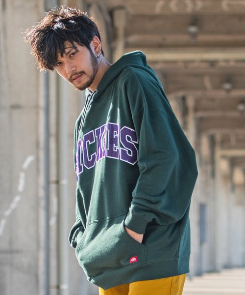 Dickies(ディッキーズ)の「『Dickies/ディッキーズ』カレッジロゴ裏毛プルオーバーパーカー(パーカー・メンズ・グリーン/ブラック/ライトグレー/ネイビー/スミクロ/ブルー/イエロー/グレイッシュベージュ・M/L)」の11枚目の写真