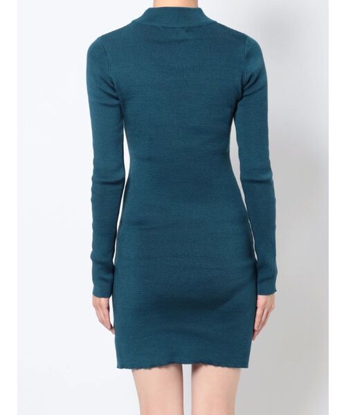 EMODA(エモダ)の「カッティングニットショートワンピース(ワンピース・レディース・グレー/ブルー/アイボリー/ブラック・FREE)」の22枚目の写真