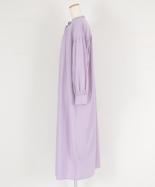 titivate（ティティベイト）の「ﾎﾞｳﾀｲﾘﾎﾞﾝﾎﾞﾘｭｰﾑｼｬﾂﾜﾝﾋﾟｰｽ（シャツワンピース・レディース・ラベンダー/オフホワイト/ブラック・S/M）」の17枚目の写真